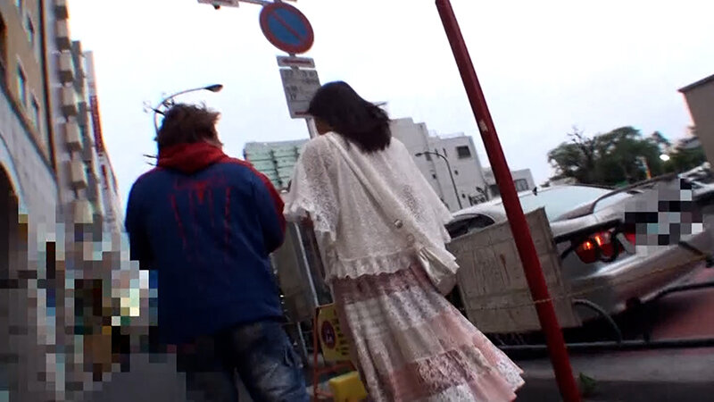 過激な昼ドラの試写をお願いとナンパ！欲求不満の若奥様はアソコを熱くして2本の他人棒でイキ果てる！ サンプル 1