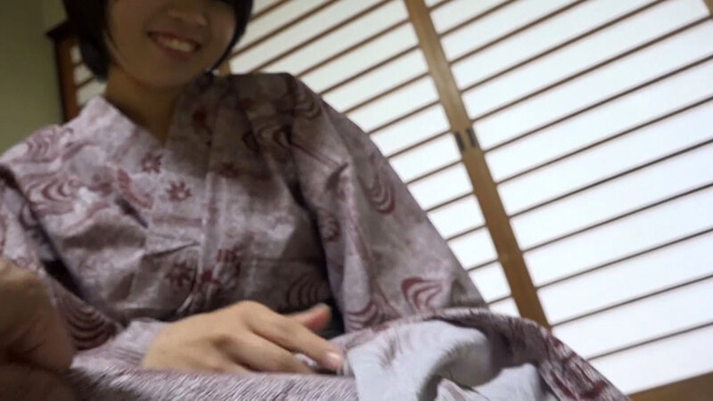 この奥さんの詳細はいっさい不明！！動画の位置情報から東北の温泉でのショートカット奥様のセフレ！？との素人ハメ撮り！ サンプル 1