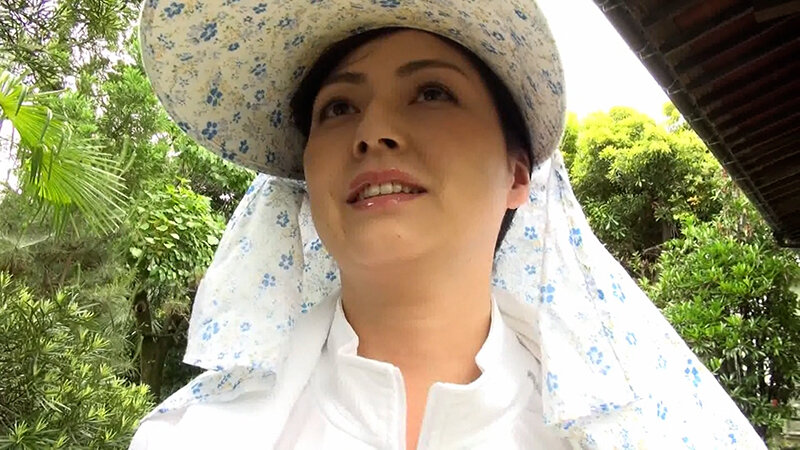 四十路を越えてSEXに目覚めた遅咲き美熟女の初撮りAVセックス！ サンプル 2