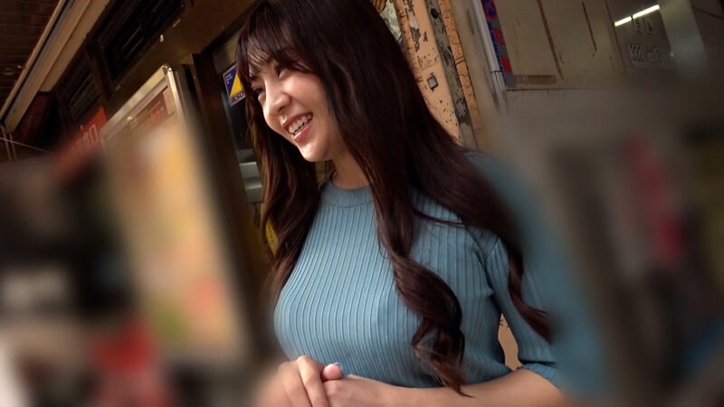 地元の商店街はナンパの穴場！平凡な生活に疲れた逸材熟女さんがめじろ押し！巨乳熟女とナンパ中出しSEX！ サンプル 1