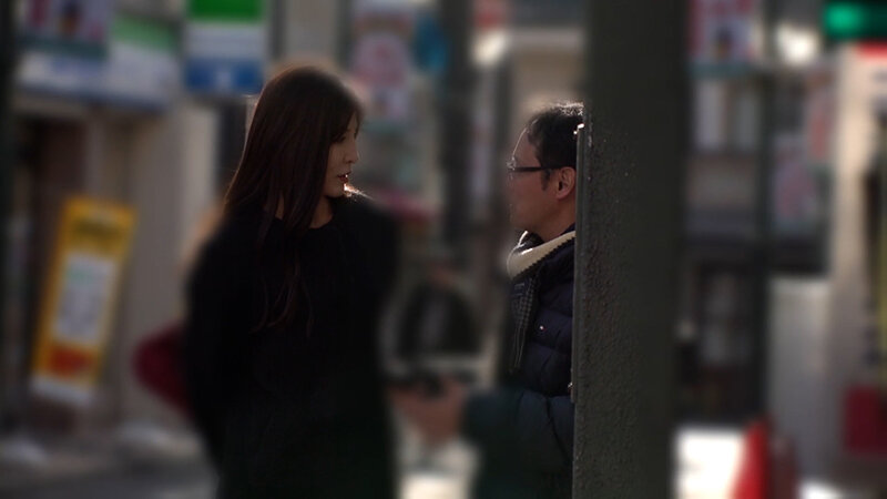地元の小さな商店街で買い物途中の高身長の熟女をナンパしてヤリ部屋に…。寂しい独身オヤジの肉棒にイキまくる素人熟女！ サンプル 1
