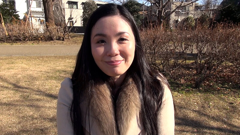 刺激を求めて初撮りAV出演！黒髪遅咲き熟女の快楽絶頂の中出しSEX！ サンプル 1