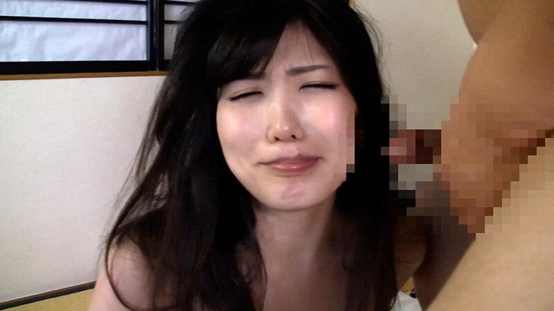 義父の介護を献身的にする清楚な嫁を組み敷く変態オヤジ。熟年肉棒にイカサレ堕ちる嫁！ サンプル 5
