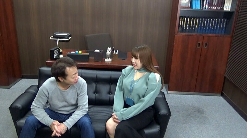ワンマン社長のやりたい放題！Hカップの豊満ボディ女性社員を愛人化！ サンプル 1