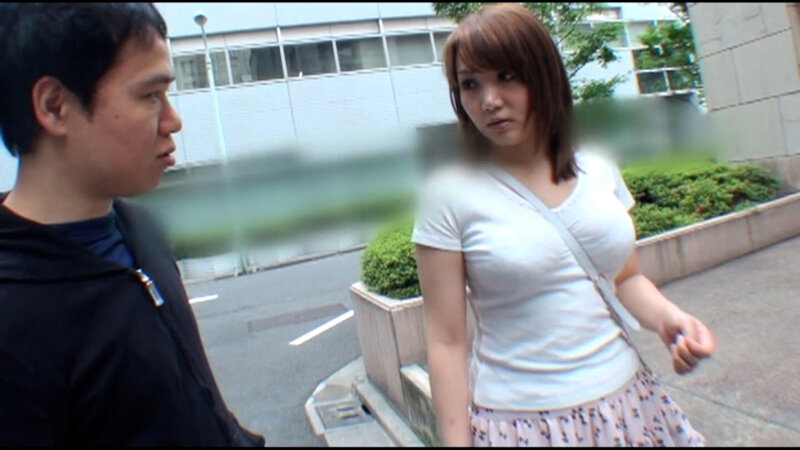 巨乳人妻さん限定でナンパ！ムチムチエロボディをナシクズシ的にタッチでパコパコ絶頂中出しセックス！ サンプル 1