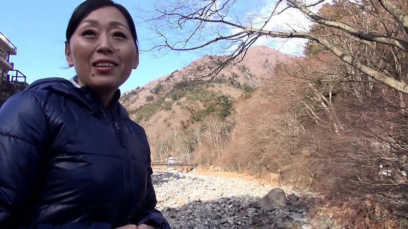 地方の未亡人をナンパしてエッチで女性ホルモンを取り戻してみませんか？久しぶりの男性に興奮しちゃう熟女と濃厚セックス！ サンプル 1