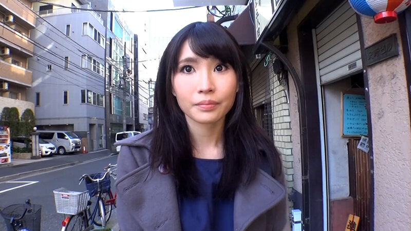 ランチ休憩中の美人OLさんをナンパして後日部屋に誘う…。清楚な顔してヤリマン美巨乳美女と快楽嵌め撮りパコパコセックス。 サンプル 1