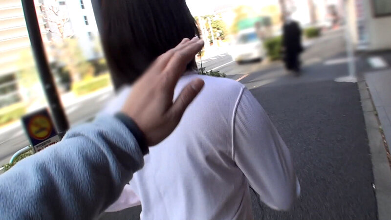 巨乳美女ジョガーさんをナンパしてアンケートとモデルになってもらえますか？とスタジオに誘いなし崩しの嵌め撮り中出しセックス！ サンプル 1