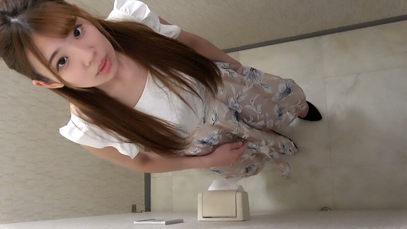 「ほら、脱ぐんだろうが！」色白美人の尊厳を奪うトイレ修理業者の悪行！ サンプル 2