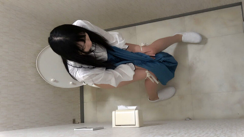 トイレ修理業者の凶行！「やだやだやだ！」トイレの個室に響く黒髪ロング美女の悲痛な叫び！ サンプル 1