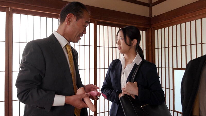 常務の変態性癖を興味本位で受け入れてしまった美人秘書！麻縄遊戯にお漏らしイキ！ サンプル 2