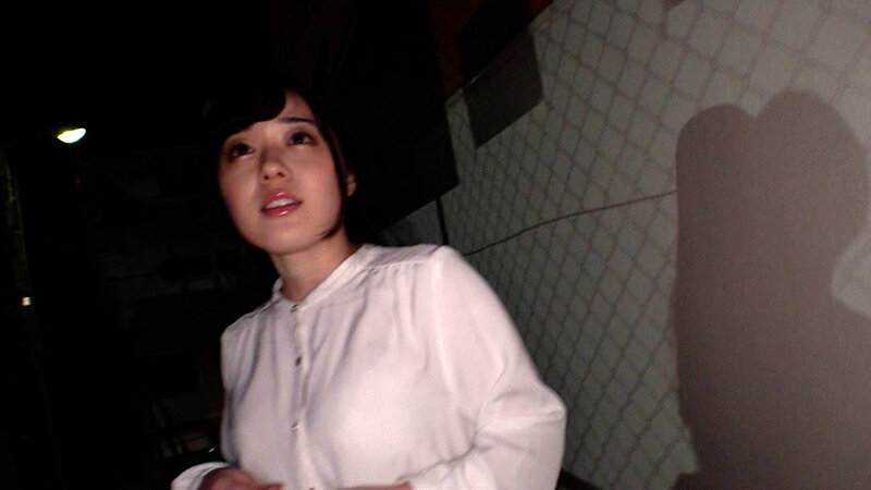 清楚な大人しい雰囲気のお姉さんをナンパしてホテルにIN！実はエッチな展開を期待してる性欲旺盛むっつりヤリマン娘とパコパコ絶頂嵌めハメSEX！ サンプル 1