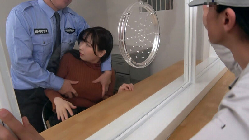 奪われた日常！崩れていく幸せな家庭！刑務官の性の捌け口にされた美人妻！繰り返される中出しセックス！ サンプル 2