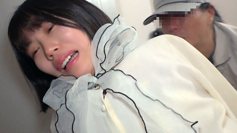 泣いて詫びても許されない背徳の代償！許しを請う為カラダを捧げる素人娘！ サンプル 9