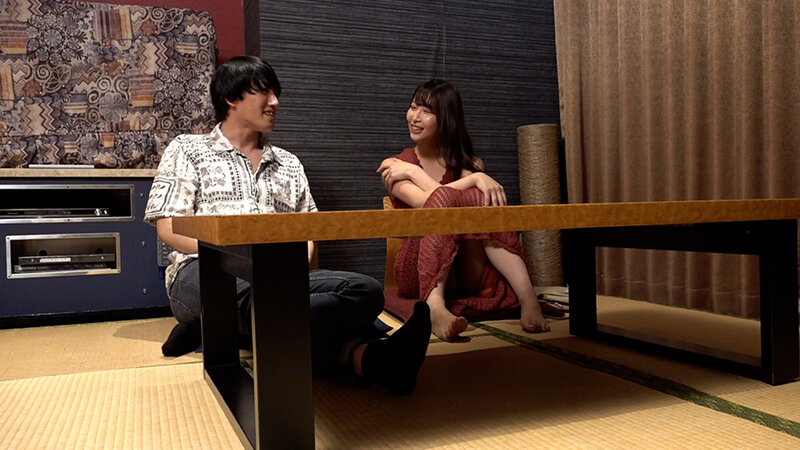 遊び目的でマッチアプリで男漁りのヤリマン娘と出会って即ホテルイン！彼氏は作らないが彼氏未満のセフレ以上が多数のビッチ美女と淫乱ノリパコSEX！ サンプル 2