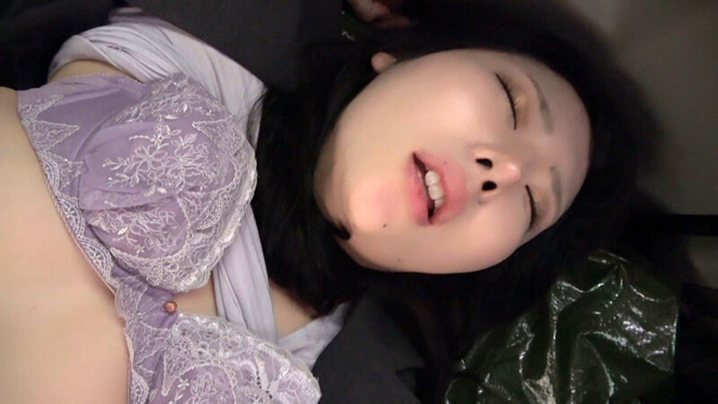 誰にも助けを求められなかったOLが迎えた、最悪の結末・・。キッチンカー中出しSEX！ サンプル 9