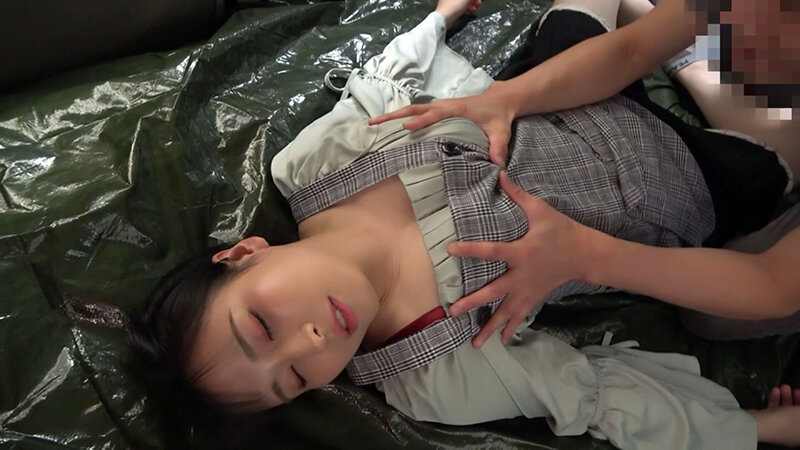 助けを呼べぬまま味わう、逃げ場のない苦痛！何度も何度も中出しされる私のアソコ…。 サンプル 2