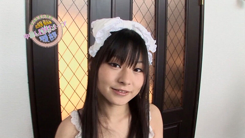 飴ちゃんが似合う無邪気でかわいい娘が小さい口でおっきな肉棒を咥えて口内射精！ サンプル 1