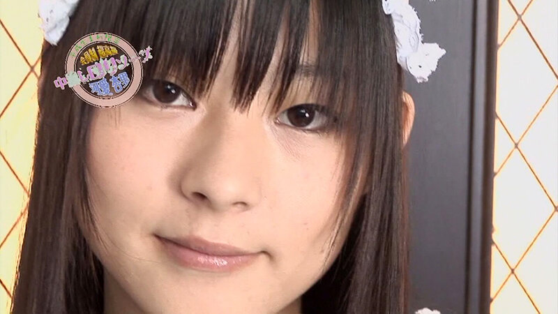 飴ちゃんが似合う無邪気でかわいい娘が小さい口でおっきな肉棒を咥えて口内射精！ サンプル 2