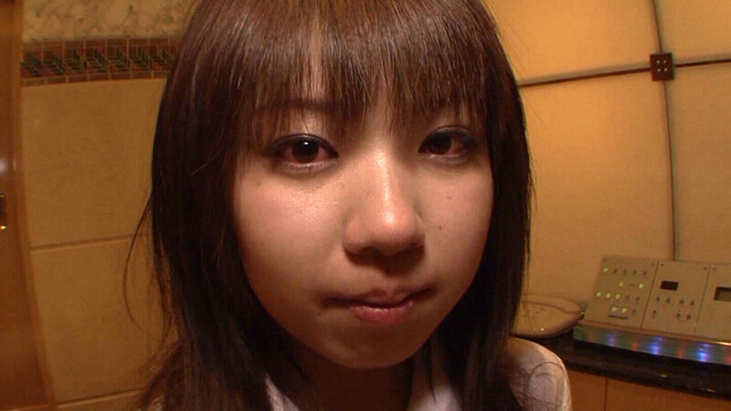 こんな純情そうな娘が…。お金欲しさに身体を売る素人娘 まだ未成熟で小さなアソコに大きな肉棒を突っ込んで大量射精！ サンプル 15
