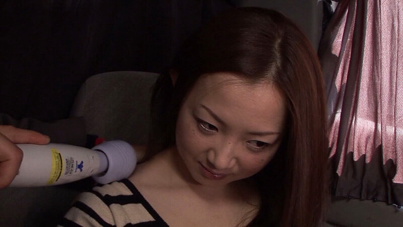 旦那に内緒で借金までしているワケあり妻をナンパして謝礼を出してナマハメSEX！大量中出し！ サンプル 1