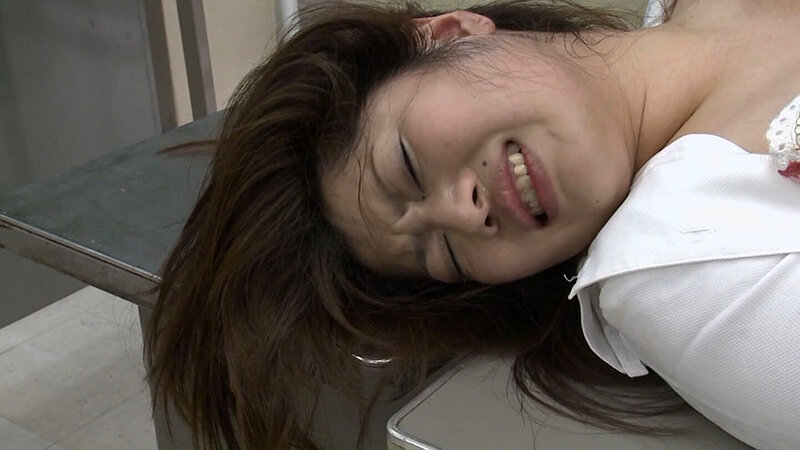 休日出勤したら男の性の捌け口にされた女！デカ乳を揉みしだかれ問答無用で肉棒を入れられ中に出されて絶望…。 サンプル 11