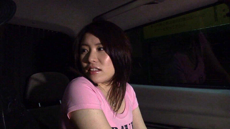 本当はもっとエッチがしたいけど旦那には中々言い出せないシャイな素人妻をナンパでゲット！まだまだ艶めかしい身体を堪能！生中出しセックス！ サンプル 3