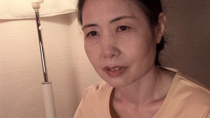 時を重ねた先で目覚めた、六十路間近の止まらない性欲！大人しい美熟女と中出しセックス！ サンプル 1