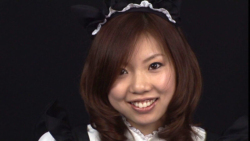 ご主人様にエッチなご奉仕！可愛いメイドコスのお姉さんとラブラブSEX！ サンプル 1