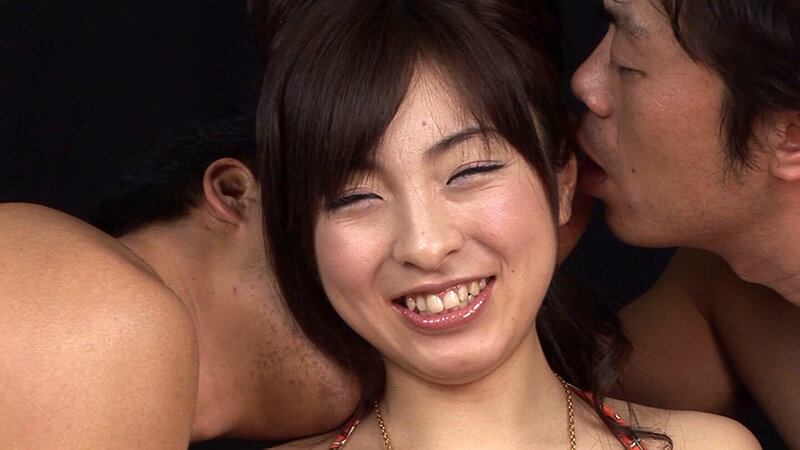 ピチピチ肌×最強ビジュ！可愛すぎて目が離せないお姉さんを失禁ガチイカセ！放心状態の中で2本の肉棒を挿されて更に悶絶、イキまくり！ サンプル 2