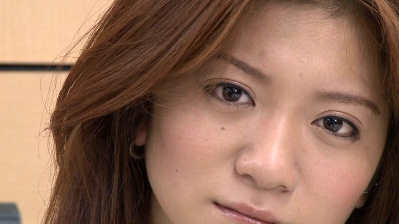 今日も精液タンクはカラカラです…。仕事中にもかかわらず勝手にしゃぶり始めて腰を振ってくる欲求不満なOL！ サンプル 2
