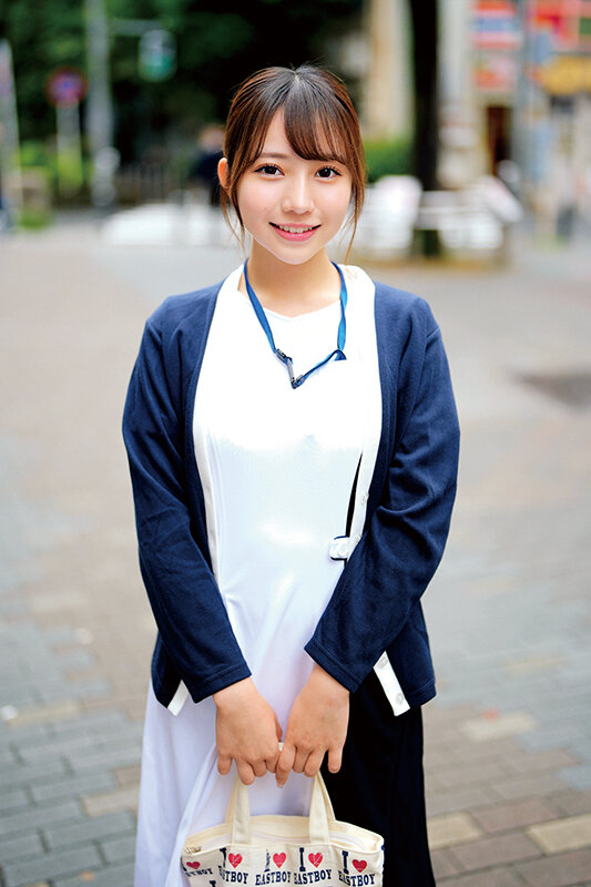 天使みたいに優しくて可愛いナースさん！「早漏に悩む童貞君の暴発改善のお手伝いしてくれませんか？」男性器慣れしているようで意外とウブな看護師さんが早漏すぎる童貞君にムラムラ膣キュンしちゃって生中出し筆おろしSPECIAL！りおさん えまさん サンプル 1