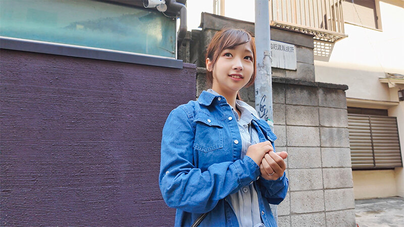 スキだらけのマキシワンピ巨乳妻をガチナンパ！着衣越しでもこぼれそうなデカパイ！透けるマンスジ！浮かび上がる潮シミ！クイックマッサージ体験で潮をまき散らしガチ絶頂！なつきさんとはるさん サンプル 1