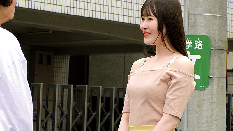 美人奥様2人の優しいたわわ筆おろしねねさん（28歳/結婚4年目/元アイドル）とあおさん（27歳/結婚5年目/素朴） サンプル 1