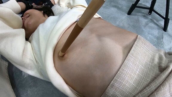 ちっぱいフェザータッチでトロトロ ツボは足裏匂い嗅ぎまくり サンプル 12