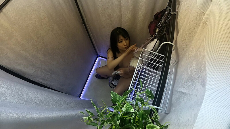 おわん型デカパイOLのお着替え サンプル 5