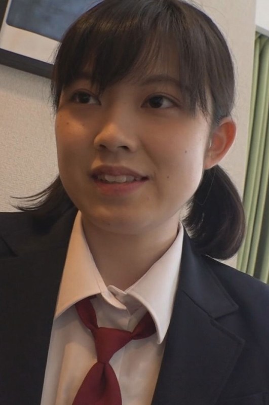 未開発の膣に大人の肉棒をメリメリ挿入!
