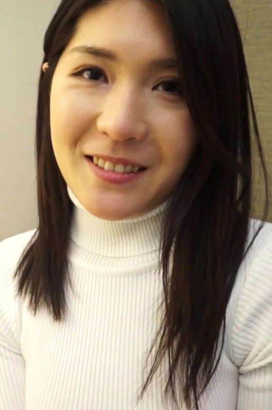 美乳妻がビシャビシャ潮吹きしまくる!
