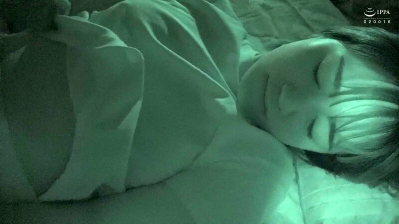 合宿中に性処理に付き合わされるJK。布団の中で生後尾 サンプル 1