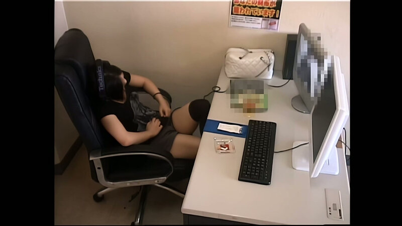 【AIリマスター版】盗撮 ネットカフェでオナニーする女 3 サンプル 10