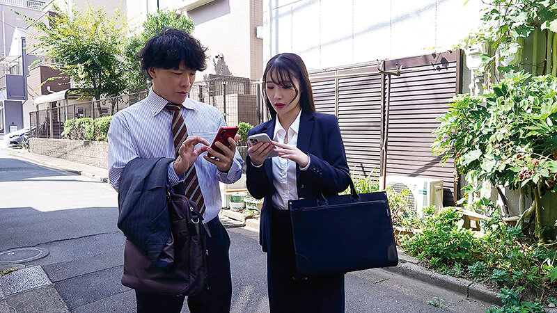 まさかの相部屋＆逆NTR 冴えない上司の俺に会社で一番の美人部下が… 望月りんね サンプル 4