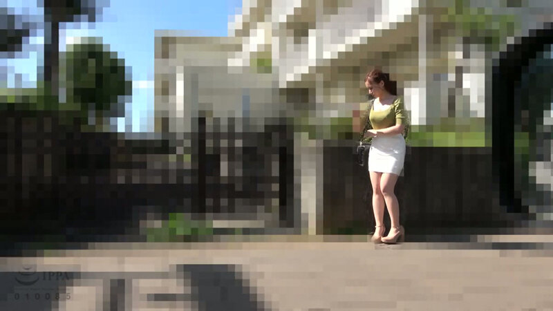 巨乳人妻だけを狙った尾行押し込み映像 豊島区 サンプル 1