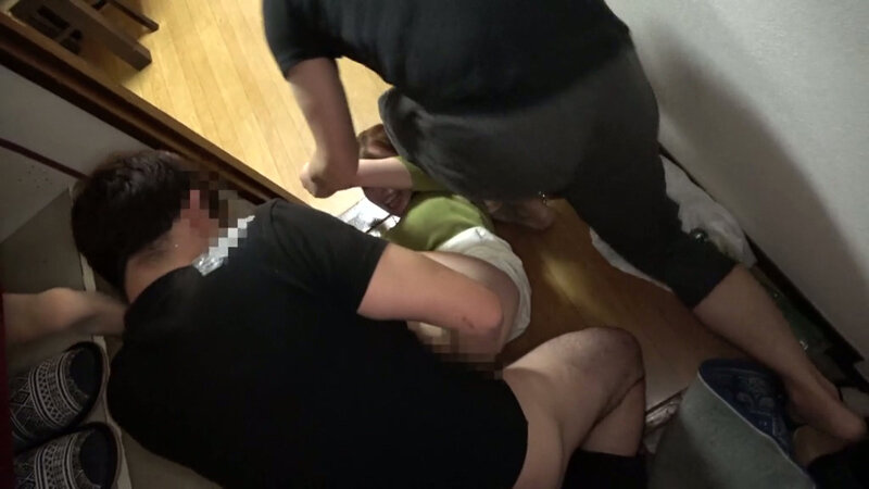 巨乳人妻だけを狙った尾行押し込み映像 豊島区 サンプル 5