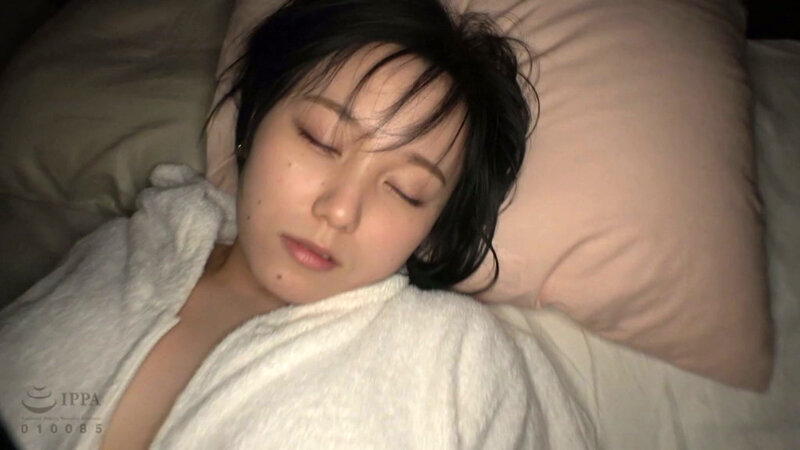 寝静まる美人巨乳の姉を○○する弟 ねね サンプル 2