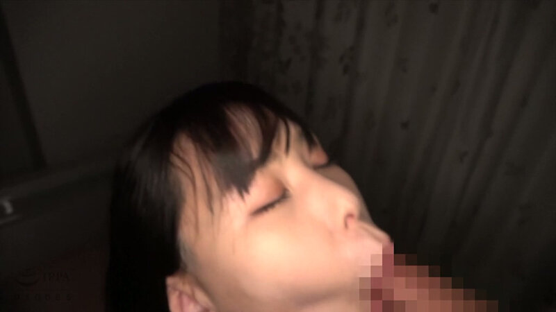 寝静まる美人巨乳の姉を○○する弟 ゆりあ サンプル 17