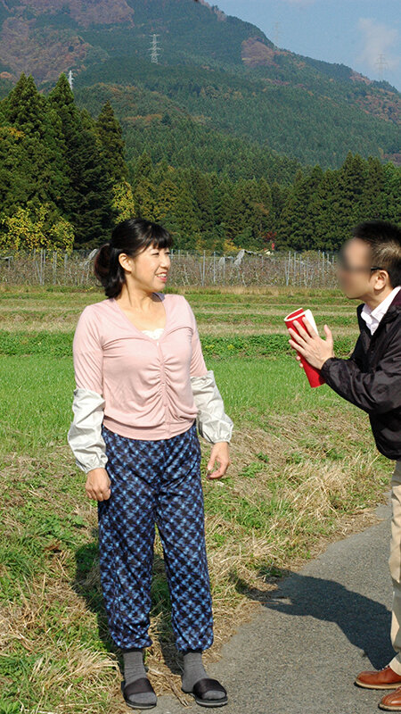 SEXするなら絶対 地方のおばさん！！12人240分8 サンプル 5