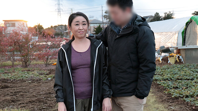 密かに欲求不満を抱えながら悶々と暮らしている 一見真面目な地方のおばさん 36人8時間スペシャル サンプル 4