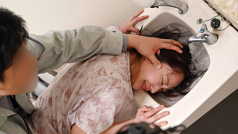 受け入れがたい無念さとは裏腹に女芯を火照らせ、肉棒を欲してしまう人妻たち 濃厚ドラマ六話収録4時間 サンプル 2