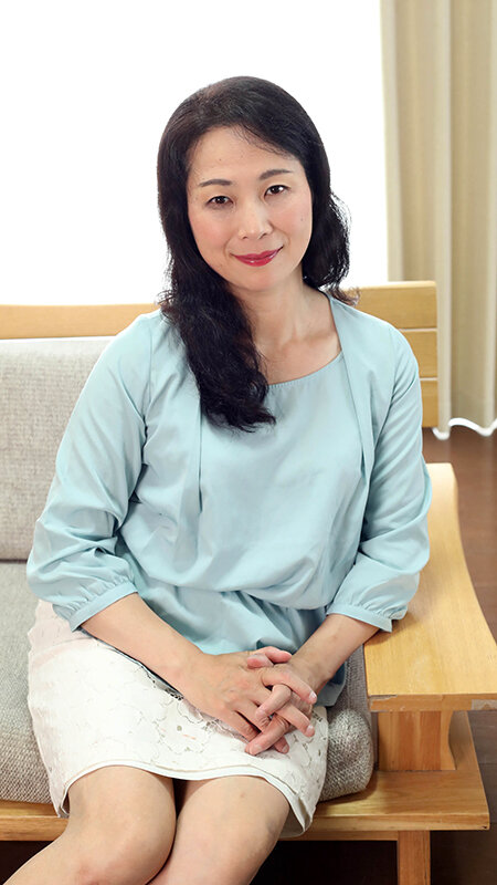 遅咲き熟女 良き妻・良き母を務めてきた遊びを知らないお堅い女が…過呼吸になるほどの濃密なSEX 60人8時間4 サンプル 1