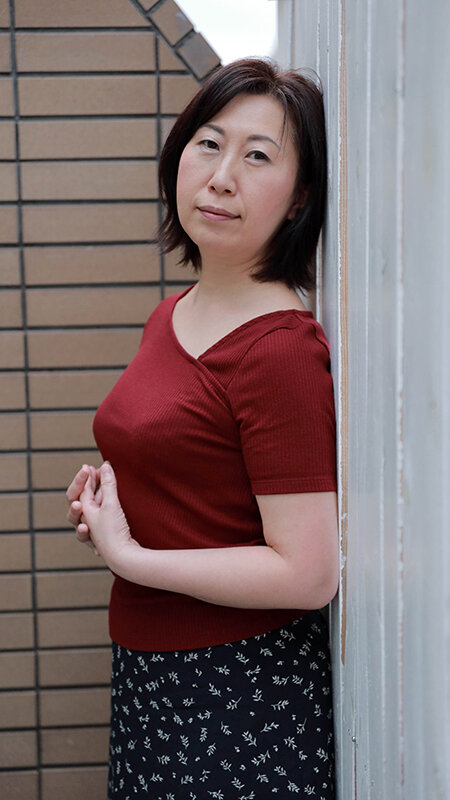 いやらしい五十路はお嫌いですか？【念願のAV出演】情熱的な性欲溢れるセックス 感度極まる熟女5人15 サンプル 4